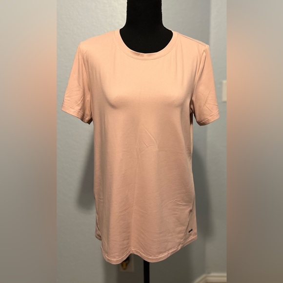 Mondetta Tops - 🩷 Mondetta Light Pink Short Sleeve Activewear Tee EUC